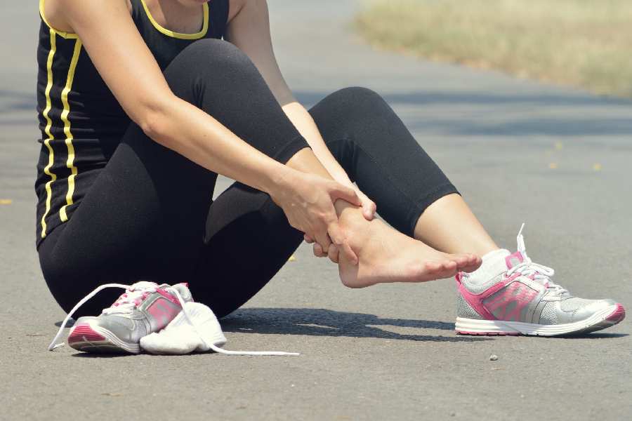 How to strengthen bones and reduce injury risk