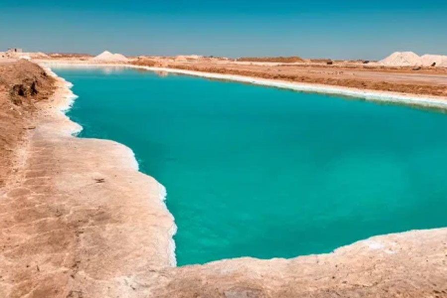 সিওয়ার হ্রদের নেপথ্যে যে কোনও রহস্য নেই তা জানিয়েছেন বিজ্ঞানীরাই। মানুষ যে সেখানকার জলে ভেসে থাকতে পারেন তার ব্যাখ্যা সম্পূর্ণ বৈজ্ঞানিক।