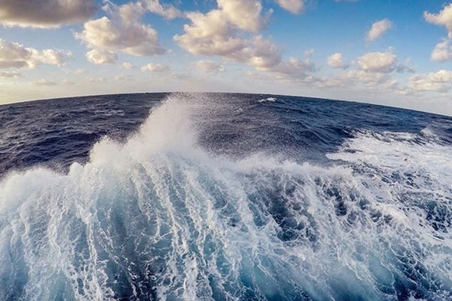 Gigantic Ocean Found Beneath the Earth's surface 