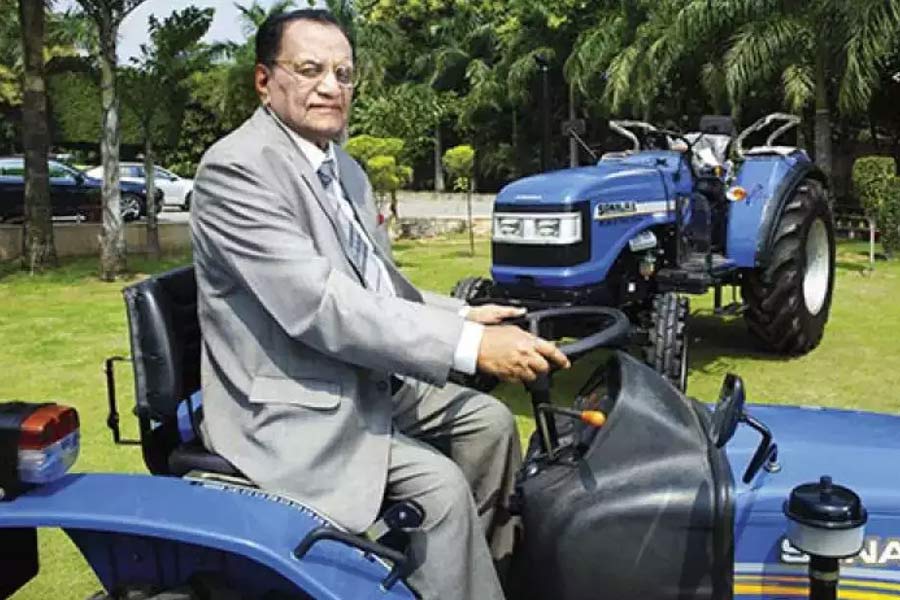 Meet Lachhman Das Mittal, who was once LIC agent, becomes India’s oldest billionaire