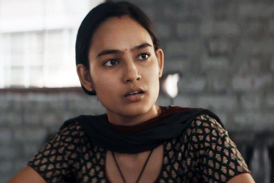 ২০১৯ সালে প্রেক্ষাগৃহে মুক্তি পায় ‘সুপার ৩০’। হৃতিক রোশন এবং ম্রুণাল ঠাকুর অভিনীত এই ছবিতে পার্শ্বচরিত্রে অভিনয় করতে দেখা যায় মণিকাকে।