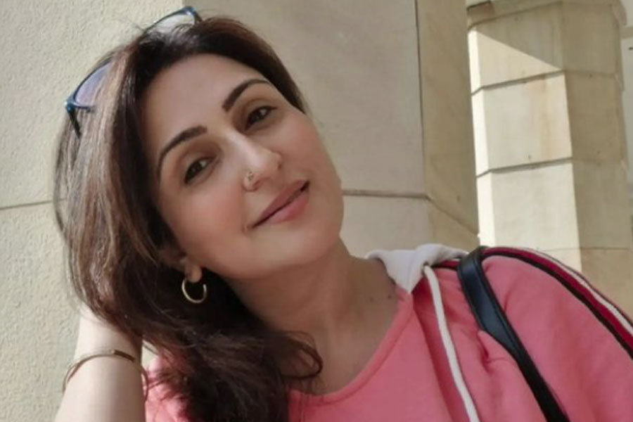 ২০০৬ সালের পর অভিনয় থেকে সাময়িক বিরতি নেন জুহি। তিন বছর পর ২০০৯ সালে ‘ঘর কি বাত হ্যায়’ নামের এক হিন্দি ধারাবাহিকে অভিনয় করতে দেখা যায় জুহিকে।