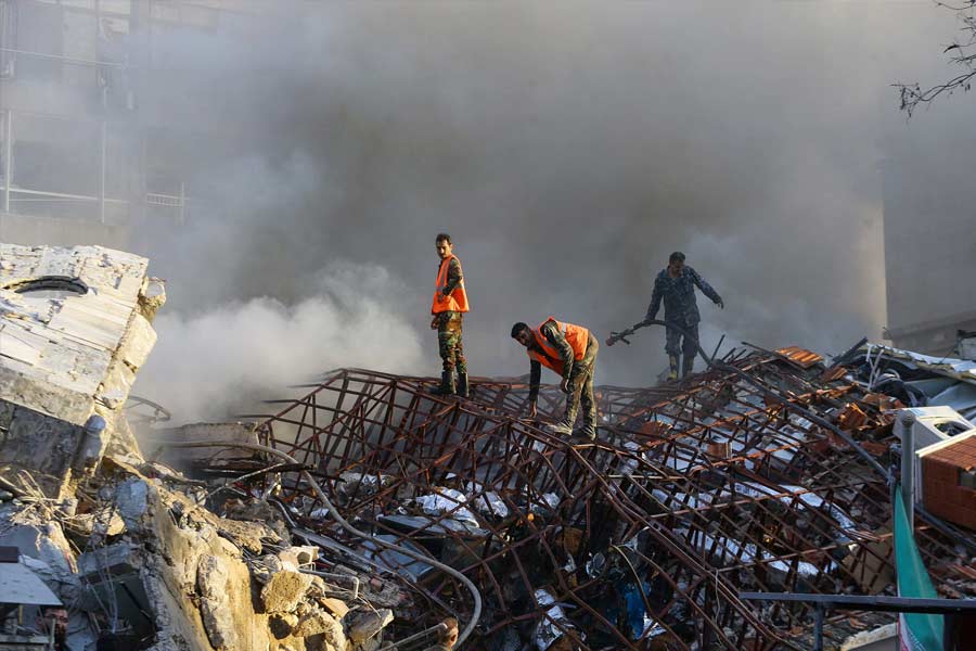 Iran warns US to step aside as it prepares to hit Israel