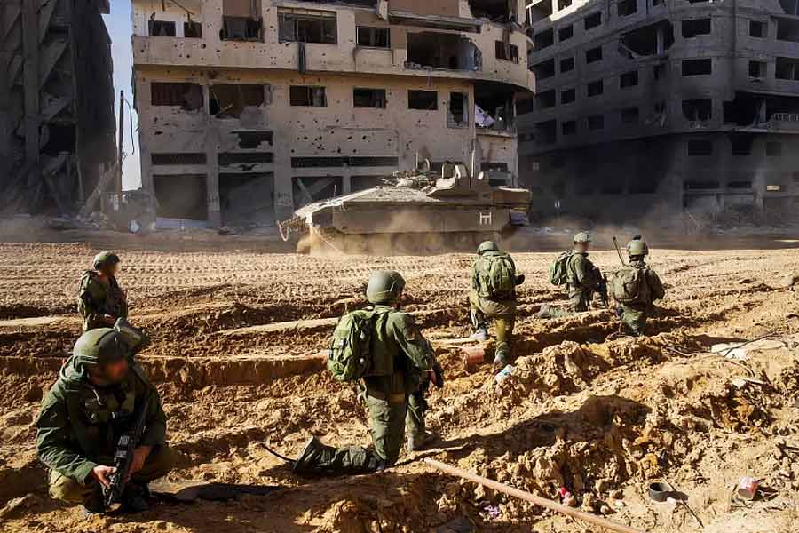 Iran warns US to step aside as it prepares to hit Israel