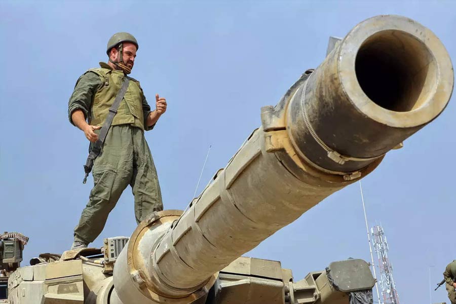 Iran warns US to step aside as it prepares to hit Israel