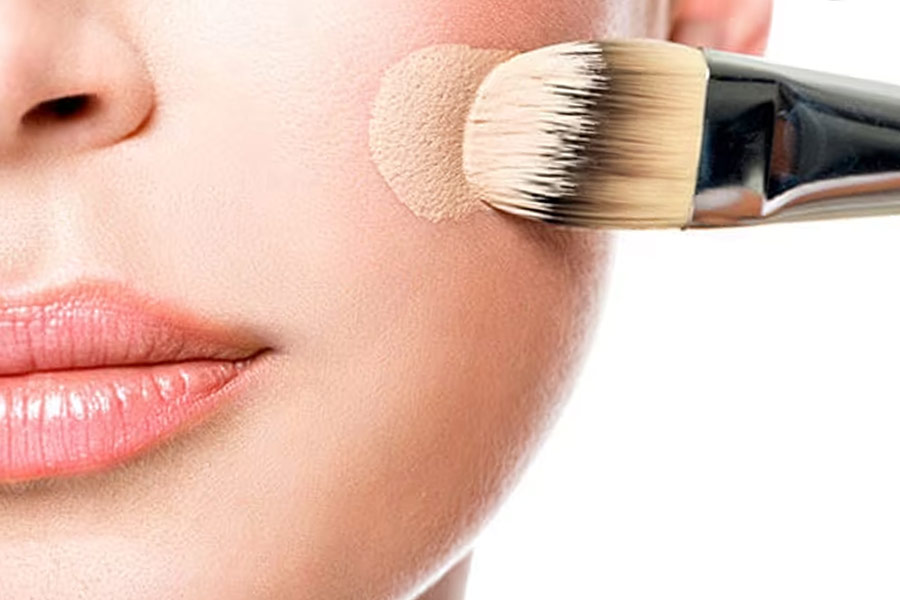 Steps and tips to apply foundation easily