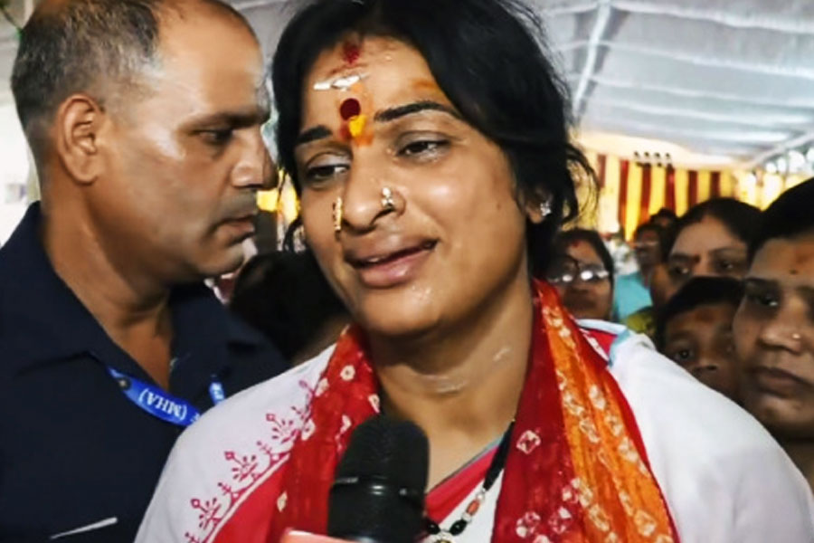 BJP made Madhavi Latha candidate in Hyderabad against Asaduddin Owaisi