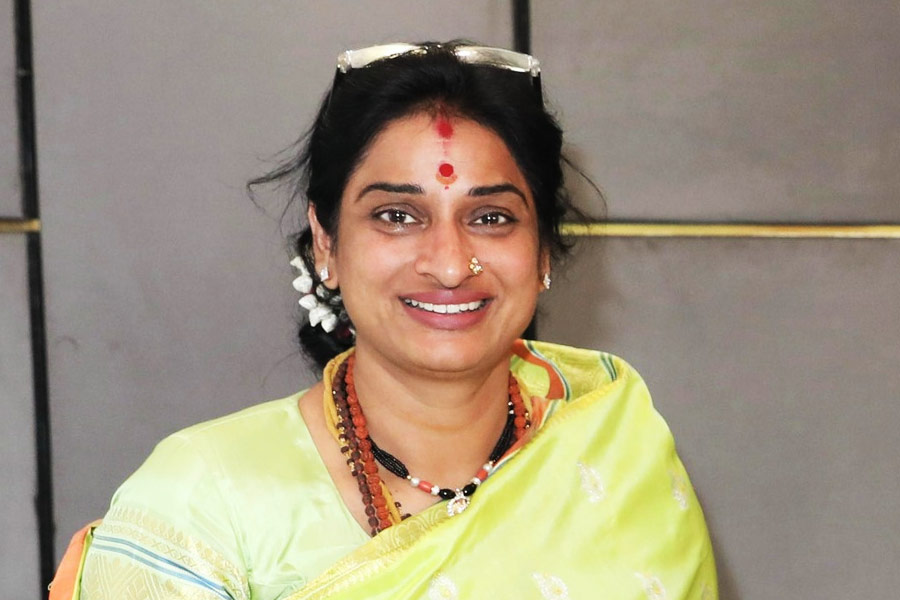 BJP made Madhavi Latha candidate in Hyderabad against Asaduddin Owaisi