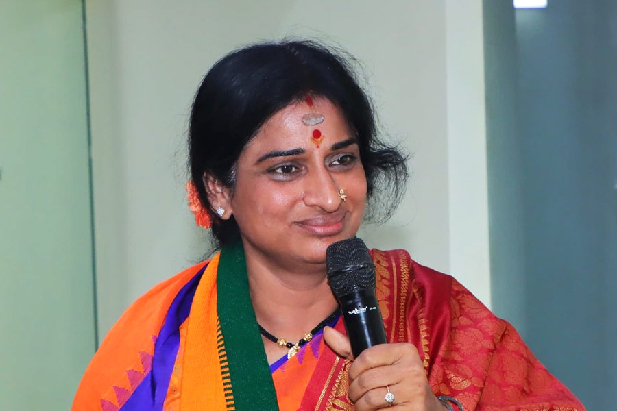 BJP made Madhavi Latha candidate in Hyderabad against Asaduddin Owaisi
