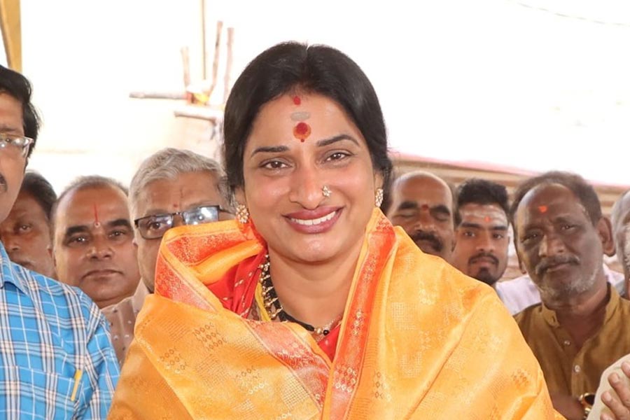 Bjp Candidate Madhavi Latha Bjp Made Madhavi Latha Candidate In