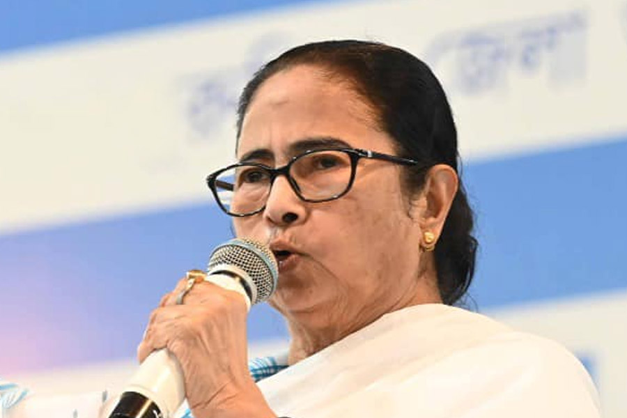 TMC Top brass like Mamata Banerjee and Abhishek Banerjee to hold meeting in areas while their Lok Sabha Election 2024 campaign