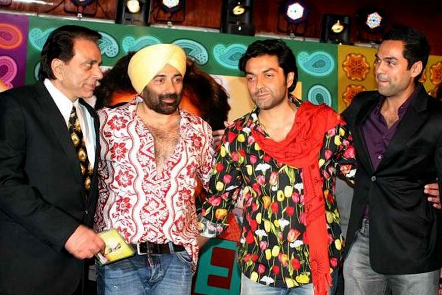 Dharmendra, Sunny Deol, Bobby Deol, Abhay Deol
