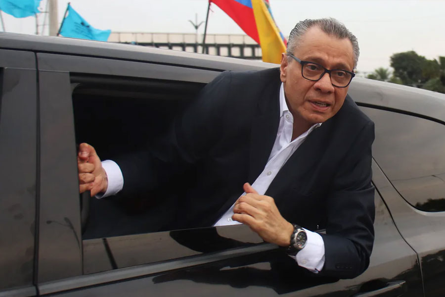 International community condemns Ecuador for raiding Mexico's embassy in Quito