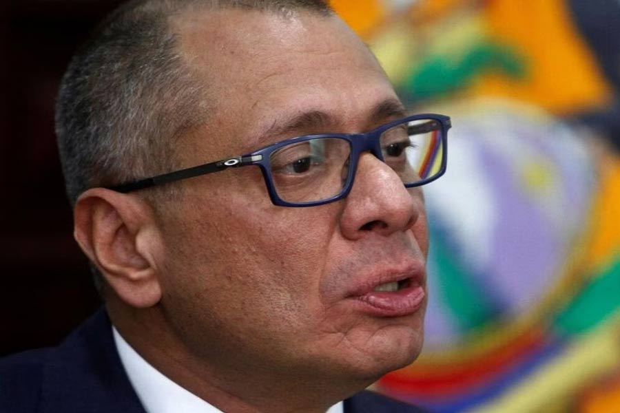 International community condemns Ecuador for raiding Mexico's embassy in Quito