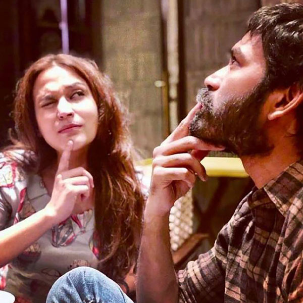 সংবাদমাধ্যমের একটি পুরনো প্রতিবেদন অনুযায়ী, পাঁচ বছরেরও বেশি সময় ধরে দাম্পত্যজীবনে টানাপড়েন চলছিল ধনুষ এবং ঐশ্বর্যার। শোনা যায়, ধনুষ যখন শুটিং নিয়ে ব্যস্ত থাকতেন না, শুধুমাত্র তখনই ঐশ্বর্যার সঙ্গে সময় কাটাতেন তিনি। দু’জনের একসঙ্গে থাকার সুযোগ হত কম। তাঁদের দাম্পত্যজীবনে নাকি বোঝাপড়ার সমস্যাও ছিল।