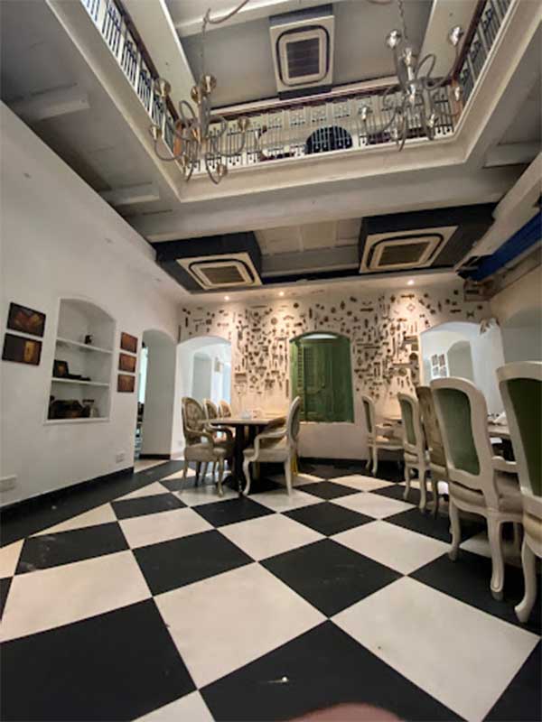 The Corner Courtyard 