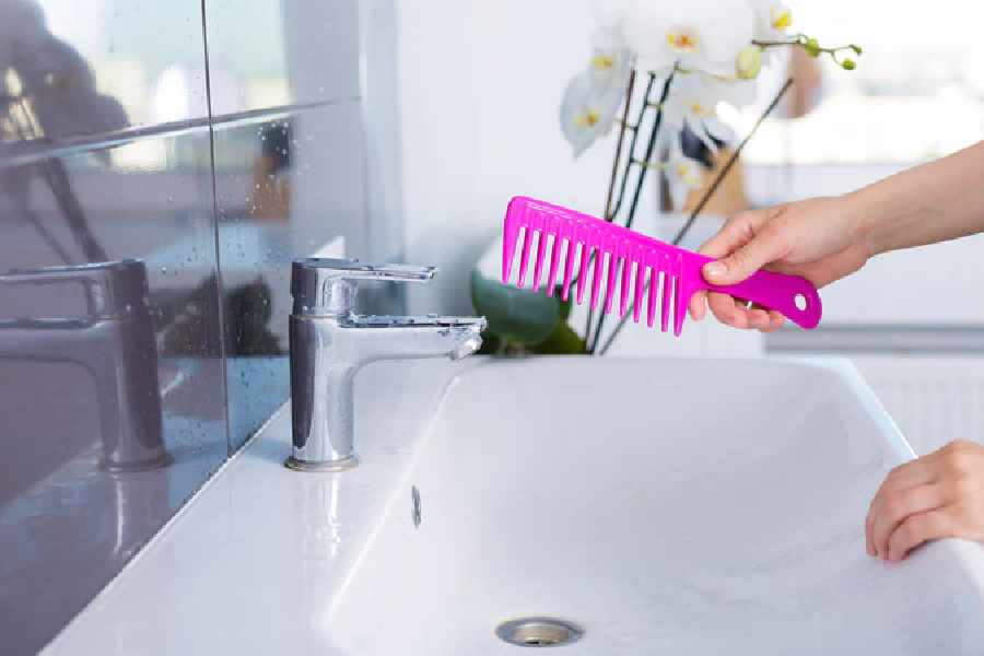 How to clean your Hair Brush