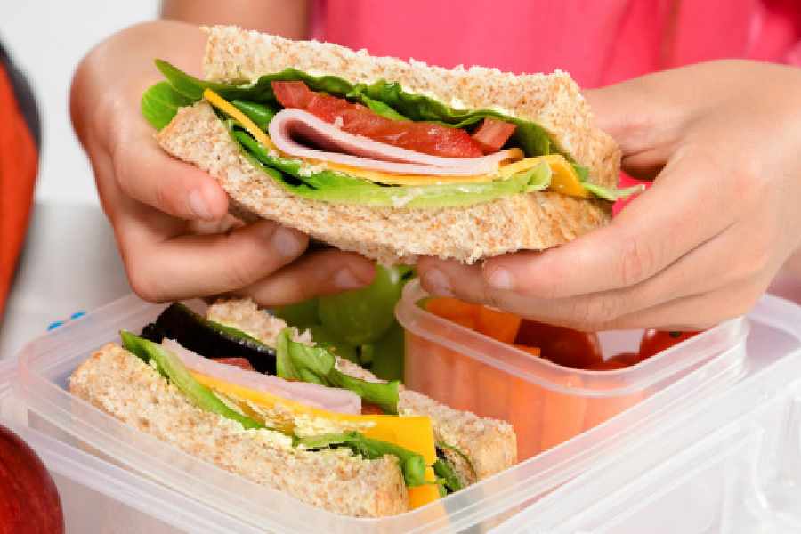 Foods You Should Avoid Packing In Your Kids Lunch Box