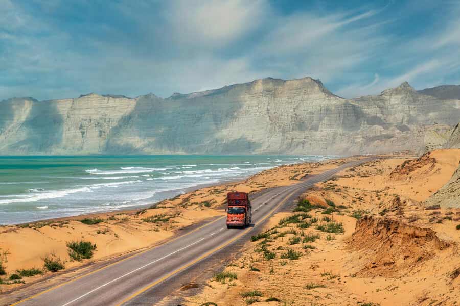 Pakistan reportedly prefers China over US on diplomatic relation