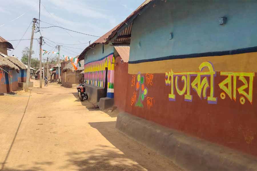 Wall writing sighted in Adivasi village of Mohammedbazar for Lok Sabha Eection 2024