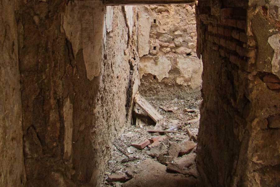 Stunning frescoes of Greek mythological characters found in ancient roman town Pompeii 