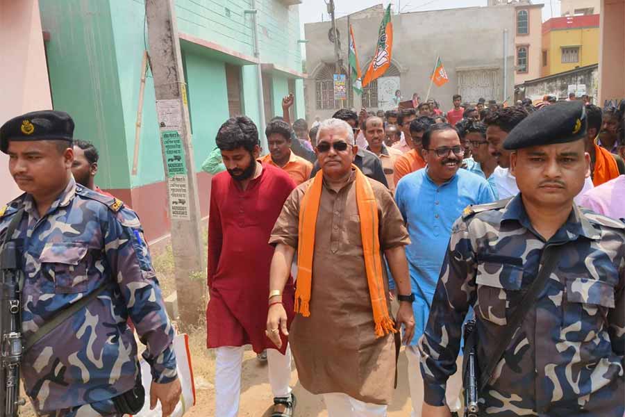 Bardhaman Durgapur Lok Sabha Election 2024 candidate Dilip Ghosh unhappy to see empty walls