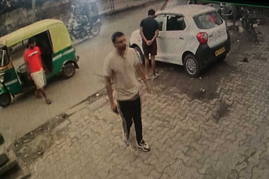 CCTV footage shows How Bengaluru Cafe Blast accused repeatedly changes hotels in Kolkata