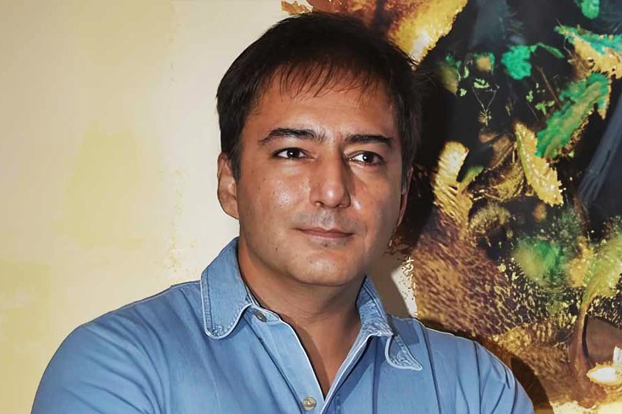 Pippa actor Kamal Sadanah Recalls the tragedy of his father attacked his mother, sister and attempted to kill him dgtl