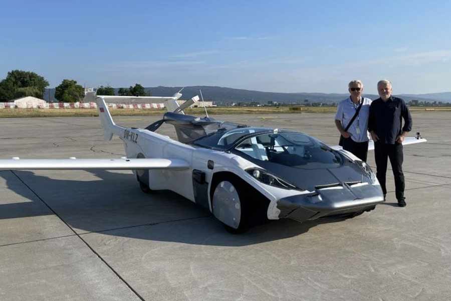 চিনের হুবেই প্রদেশে একটি সংস্থা রয়েছে যার প্রধান দফতর কাংজৌউয়ে অবস্থিত। এই সংস্থাটি ক্লেনভিসনের কাছ থেকে উড়ন্ত গাড়ির প্রযুক্তি কিনে নিয়েছে। এমনকি গাড়ি বিক্রির যাবতীয় স্বত্বও কিনে নিয়েছে তারা।