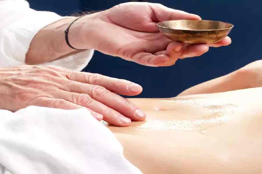 Five benefits of belly button oiling and right way to do it