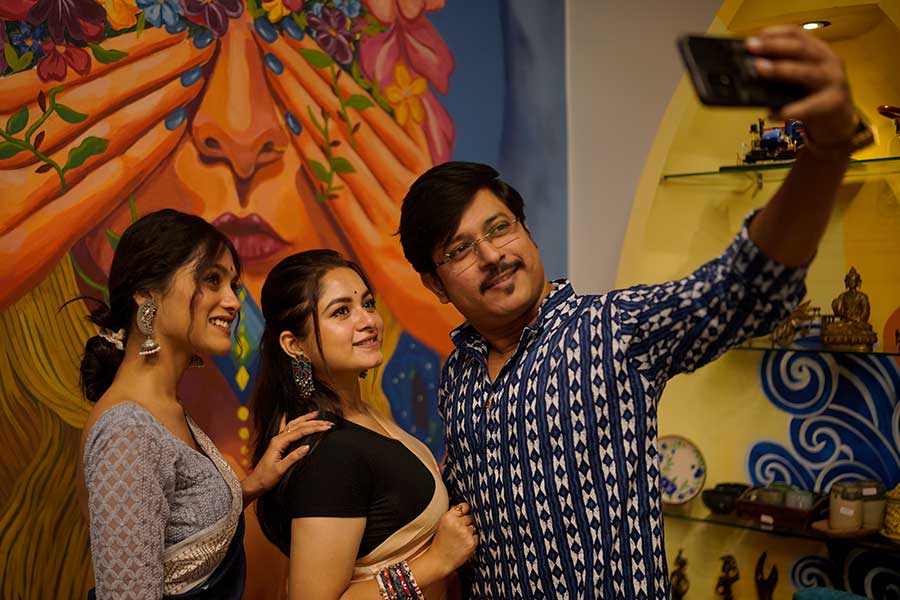 image of Anusha Ipshita Mukherjee and Debottam Majumder