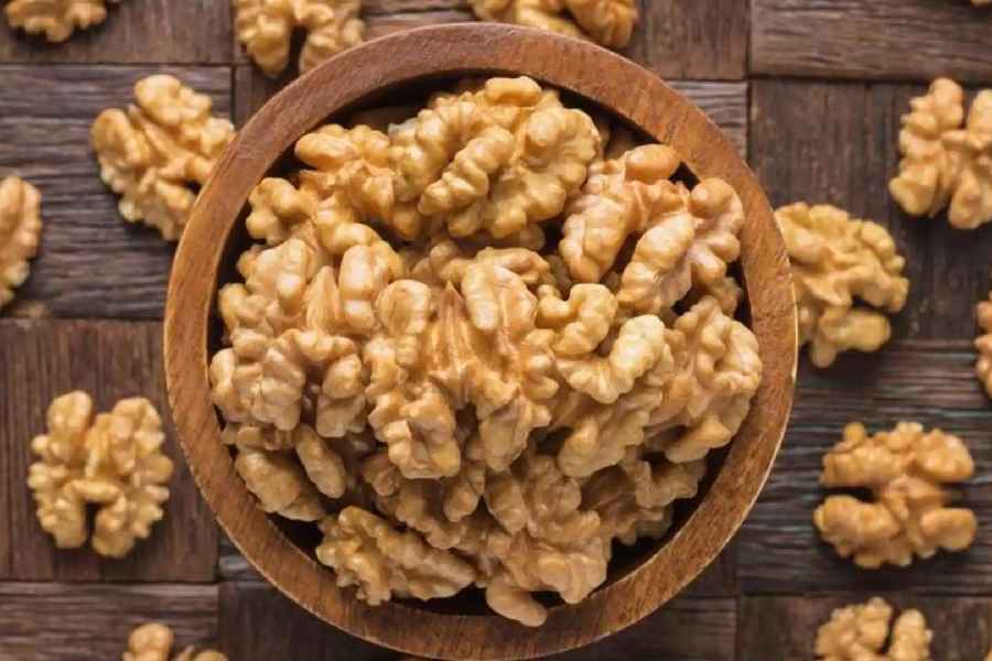 Why it is important to soak walnuts before eating