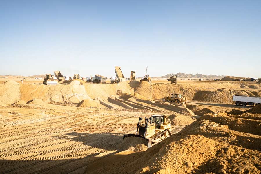 জেদ্দা শহরের জেদ্দা টাওয়ার ছিল এককালে পৃথিবীর উচ্চতম আবাসন। সেটিও এখন পরিত্যক্ত অবস্থায় পড়ে রয়েছে। নিওমকে নিয়েও সেই আশঙ্কাই জমছে বিনিয়োগকারীদের মনে।