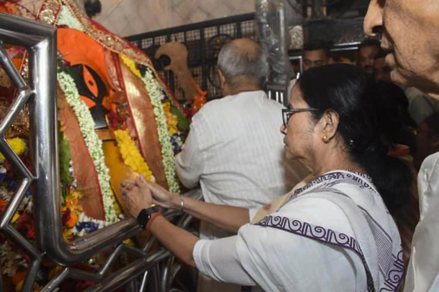 Priests and businessmen were not happy with the picture of Kalighat temple on the first day of Bengali new year