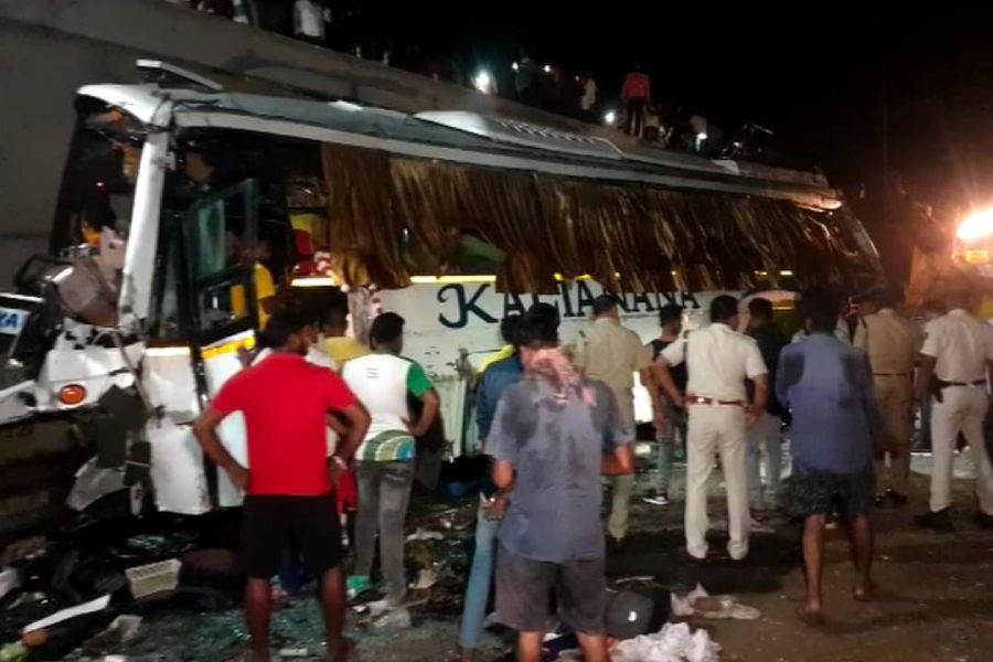 Several died and injured after Kolkata-bound bus falls from bridge in Jajpur of Odisha dgtl