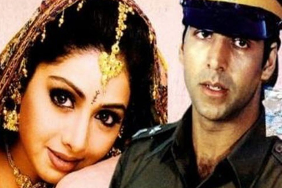 বলিপাড়া সূত্রে খবর, ‘মেরি বিবি কা জবাব নহি’ ছবিটি শুটিং হওয়ার ১০ বছর পর প্রেক্ষাগৃহে মুক্তি পায়। এমনকি এই ছবির অধিকাংশ দৃশ্যে নাকি অভিনয়ই করেননি অক্ষয় এবং শ্রীদেবী।