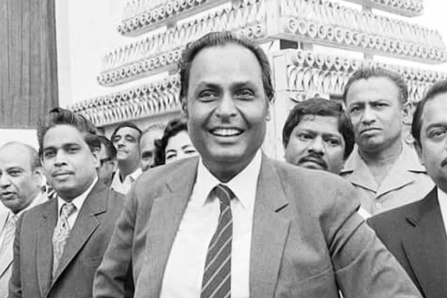 From Ratan Tata to Dhirubai Ambani, what were the first jobs of these successful Indians 