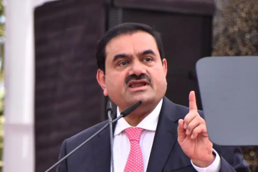 From Ratan Tata to Dhirubai Ambani, what were the first jobs of these successful Indians 