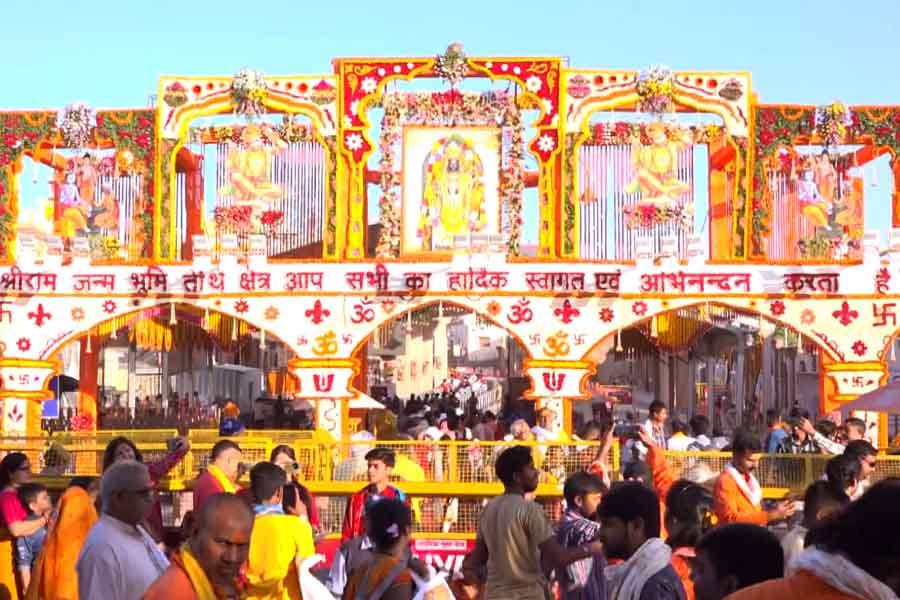 Ayodhya celebrates Rudrabhishek of Ram Lalla idol in Ram temple on Ram Navami 2024 dgtl