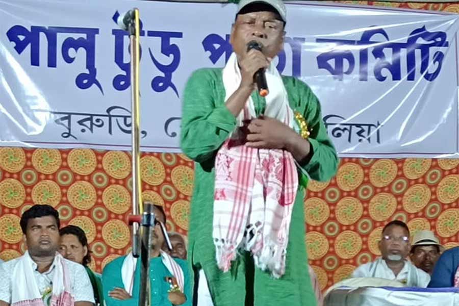 Lok Sabha Election 2024:Jhargram candidate Kalipada Soren writing songs about Mamata Banerjee