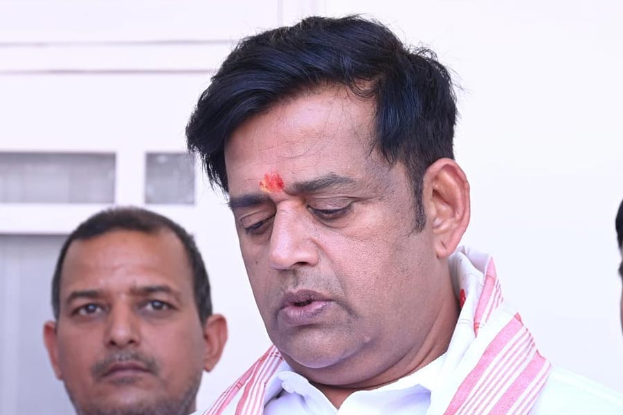 Ravi Kishan’s alleged second wife Aparna Thakur claims that actor is not acknowledging their daughter