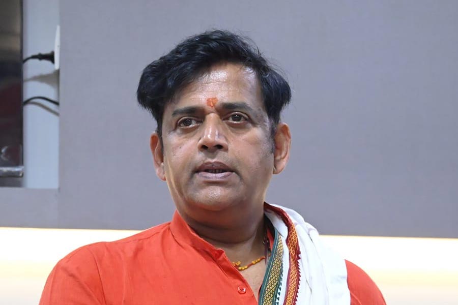 Ravi Kishan’s alleged second wife Aparna Thakur claims that actor is not acknowledging their daughter