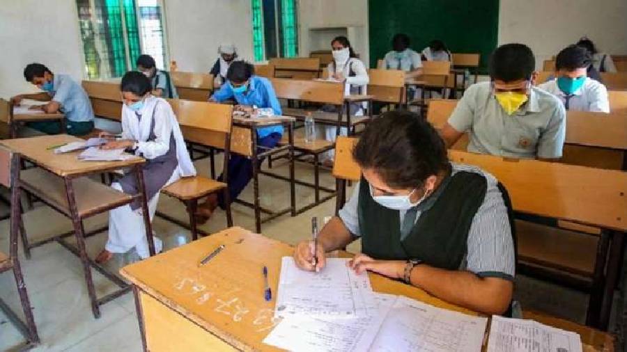 30% marks in each subject of higher secondary is compulsory in semester system dgtl