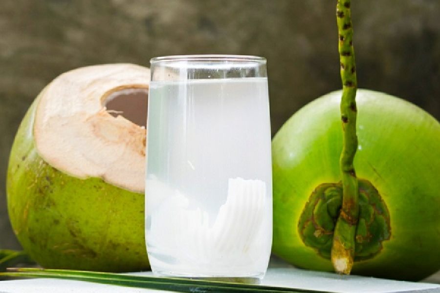 Refreshing ways of adding coconut water to summer diet