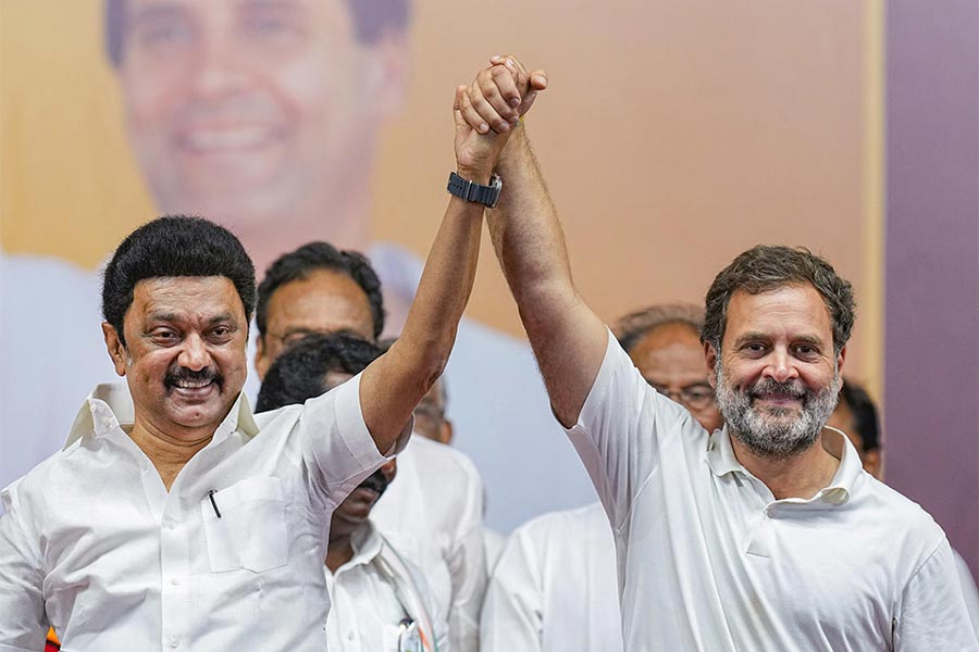 সহযোগী: কোয়েম্বত্তূরের জনসভায় এম কে স্ট্যালিন ও রাহুল গান্ধী