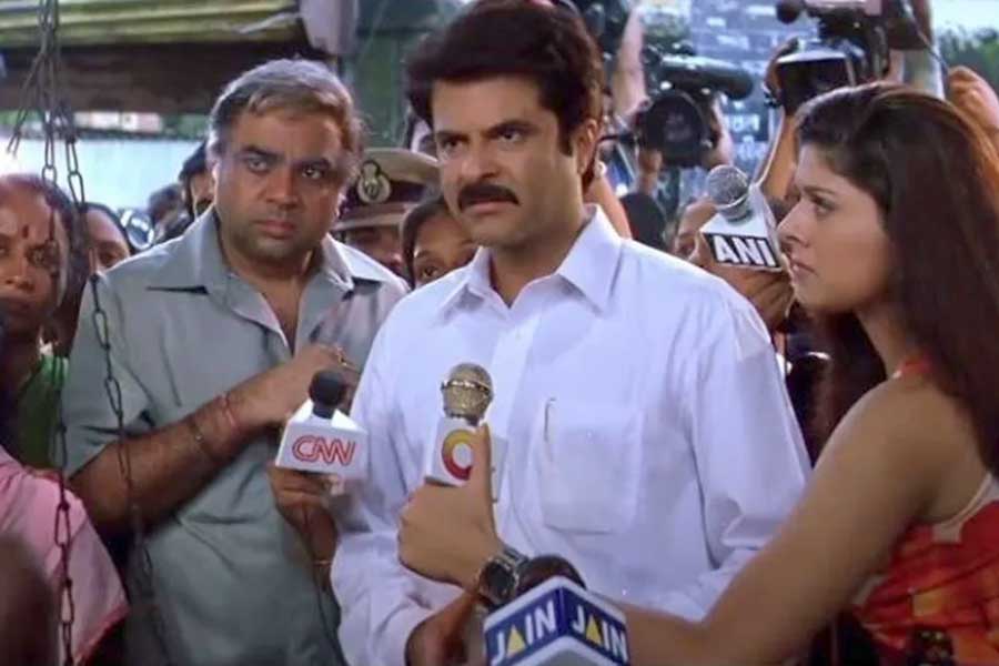 ২০০৪ সালে প্রেক্ষাগৃহে মুক্তি পায় ‘টারজান: দ্য ওয়ান্ডার কার’। এই ছবির মুখ্যচরিত্রে অভিনয় করেন বৎসল শেঠ এব‌ং আয়েশা টাকিয়া। পার্শ্বচরিত্রে অভিনয় করতে দেখা যায় অজয় দেবগন, ফারিদা জালাল, অমরিশ পুরীর মতো তারকাদের।