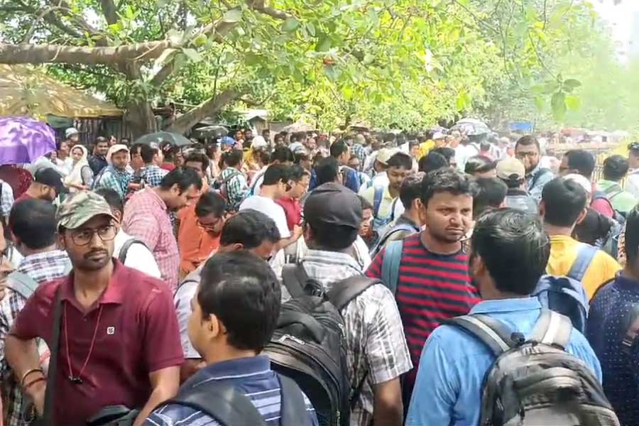 Sit on Protest by people, whose jobs terminated by Calcutta High Court in SSC verdict