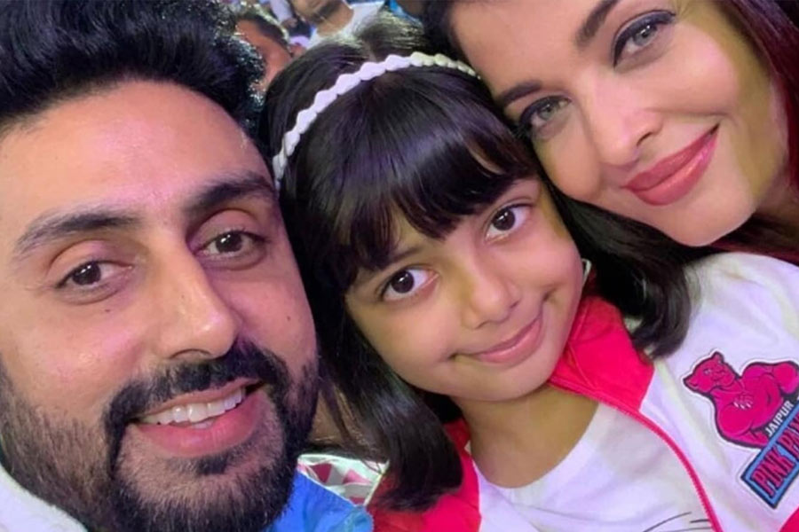 নব্যা তাঁর পডকাস্ট শোয়ে জানান, অভিষেক এবং ঐশ্বর্যার কন্যা তাঁর বয়সের তুলনায় অনেক বেশি পরিণত। নব্যা বলেন, ‘‘আমি যখন আরাধ্যার বয়সি ছিলাম তখন আমার এত বোধবুদ্ধি ছিল না। চারপাশে যা হচ্ছে তা নিয়ে আরাধ্যা যা চিন্তা করে, তা দেখে আমি নিজেই অবাক হয়ে যাই।’’