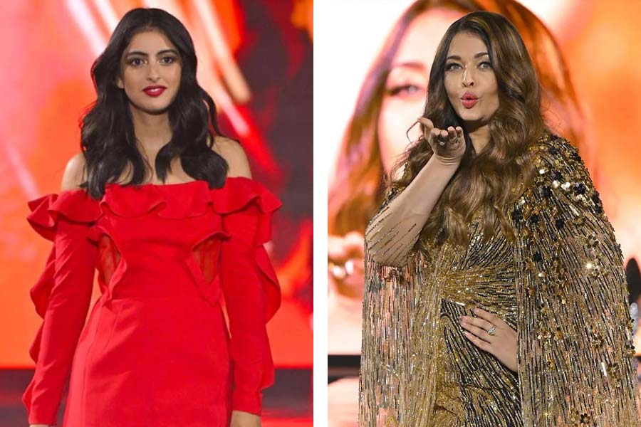 বলিপাড়ায় কানাঘুষো শোনা যায়, নব্যার সঙ্গে নাকি আদায়-কাঁচকলায় সম্পর্ক ঐশ্বর্যার। ২০২৩ সালে প্যারিসে একটি ফ্যাশন শোয়ের আয়োজন করা হয়েছিল। সেই অনুষ্ঠানে ফ্যাশন সরণিতে হেঁটেছিলেন ঐশ্বর্যা। এই শোয়ের মাধ্যমেই র‌্যাম্পওয়াকে হাতেখড়ি হয় নব্যার। ঐশ্বর্যা এবং নব্যার শোয়ের সময় আলাদা হলেও তাঁদের একসঙ্গে দেখা যায়নি।