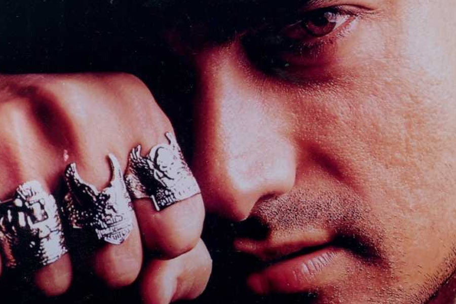 বলিপাড়ার জল্পনা, লন্ডনে থাকাকালীন জেসিকার সঙ্গে সম্পর্কে জড়ান আমির। একত্রবাসও করতে শুরু করেন তাঁরা। সেই সময় নাকি সন্তানসম্ভবা হয়ে পড়েন জেসিকা। সেই কথা আমিরকে জানাতেই নাকি গর্ভপাতের জন্য জেসিকাকে অনুরোধ করেন আমির।